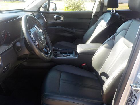 Used 2021 Kia Sorento EX w/ EX AWD X-Line Package image 17