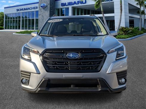 Used 2023 Subaru Forester Premium image 2