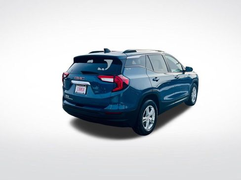 Used 2024 GMC Terrain SLE w/ Driver Convenience Package image 8