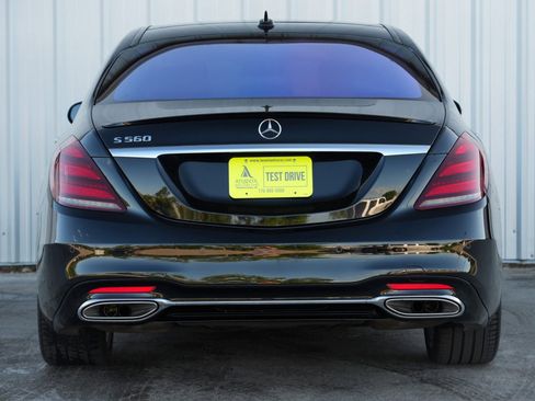 Used 2018 Mercedes-Benz S 560 Sedan w/ AMG Line Exterior image 10