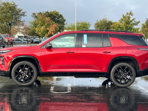 Certified 2024 Chevrolet Traverse RS w/ LPO, Floor Liner Package image 12