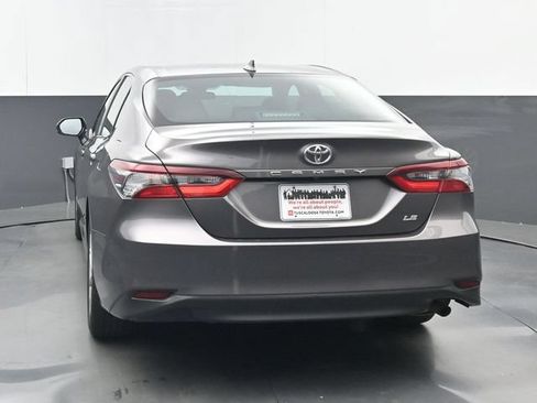 Used 2023 Toyota Camry LE FWD image 4