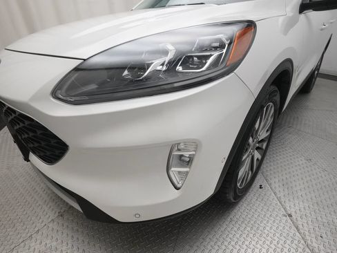 Used 2021 Ford Escape Titanium AWD/4WD image 23