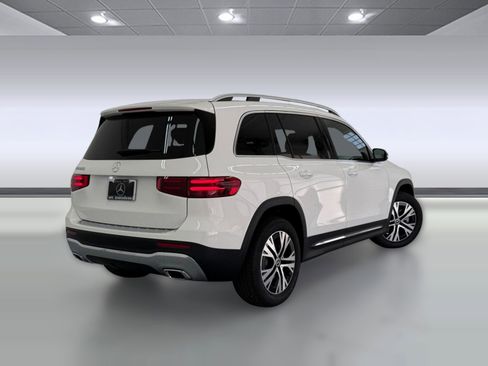 New 2026 Mercedes-Benz GLB 250 image 8