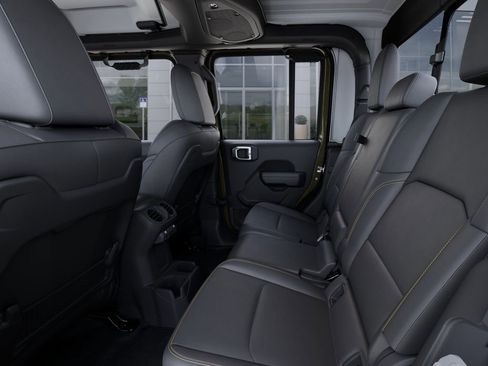 New 2025 Jeep Gladiator Sport w/ Premium Package image 25