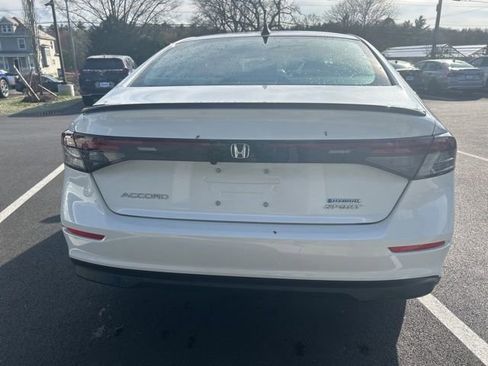 Used 2023 Honda Accord Sport image 9