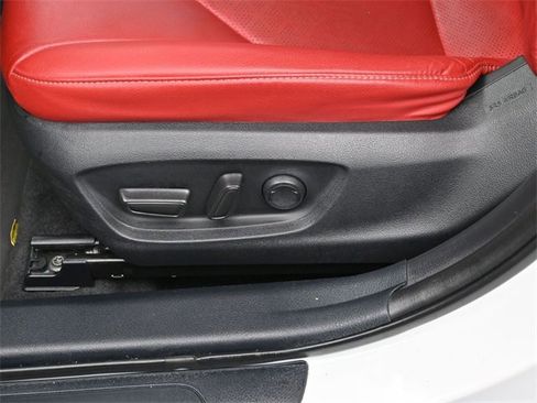 Used 2022 Toyota Camry XSE image 22