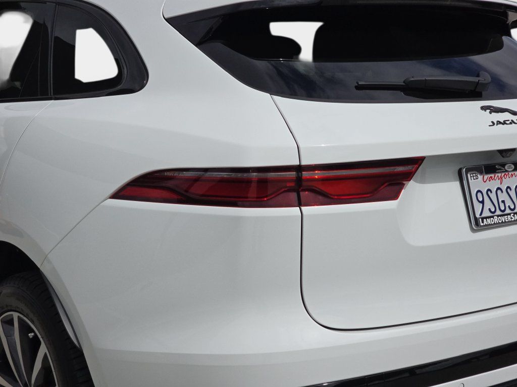 Used 2025 Jaguar F-PACE R-Dynamic S AWD/4WD image 35