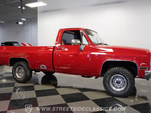 Used 1987 Chevrolet C/K Truck 1500 AWD/4WD image 16