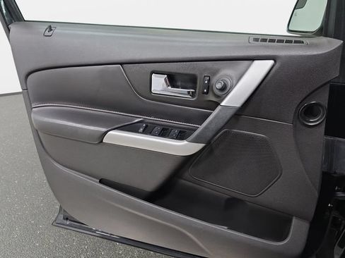 Used 2013 Ford Edge SEL FWD image 25