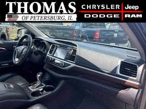 Used 2015 Toyota Highlander Limited Platinum AWD/4WD image 35