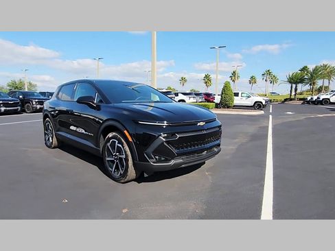 New 2026 Chevrolet Equinox EV LT image 23