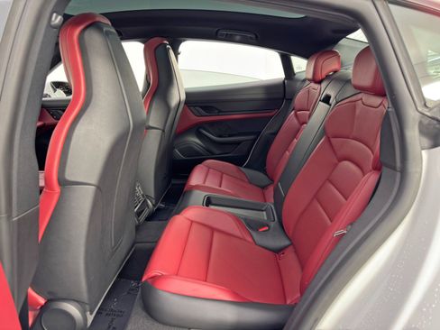 Used 2022 Porsche Taycan image 43