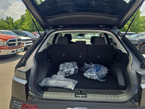 New 2025 Hyundai Ioniq 5 SE image 22