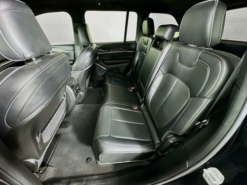 Certified 2023 Jeep Grand Cherokee Overland image 36