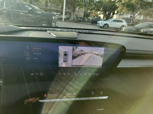 Used 2025 Buick Enclave Sport Touring w/ Power Package image 30