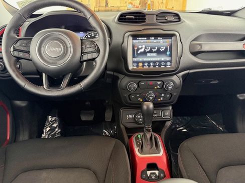 Used 2022 Jeep Renegade Trailhawk image 19
