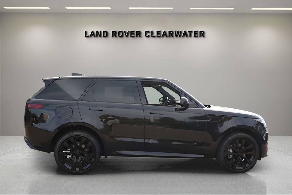 New 2026 Land Rover Range Rover Sport Dynamic SE AWD/4WD image 6