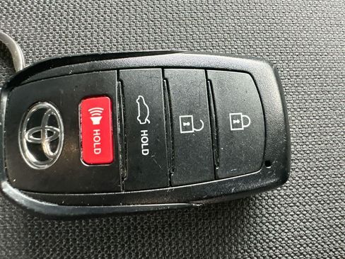 Used 2026 Toyota Corolla SE FWD image 28