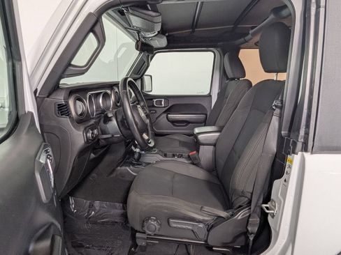 Used 2019 Jeep Wrangler Sport AWD/4WD image 13