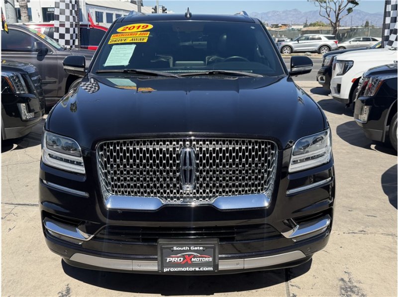 Used 2019 Lincoln Navigator Select RWD image 9