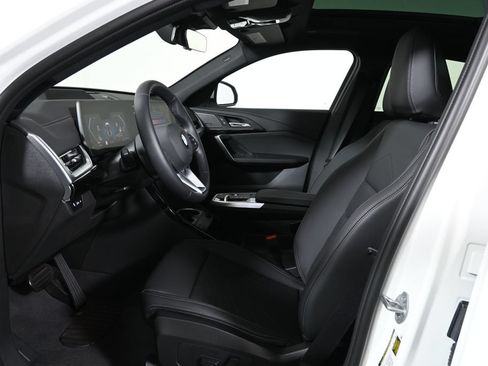 New 2026 BMW X2 xDrive28i w/ Technology Package AWD/4WD image 3