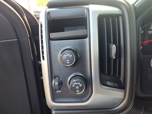 Used 2017 GMC Sierra 1500 SLE w/ SLE Value Package AWD/4WD image 18