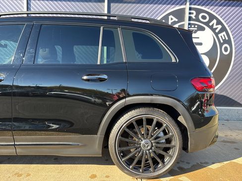 Used 2023 Mercedes-Benz GLB 35 AMG 4MATIC image 20