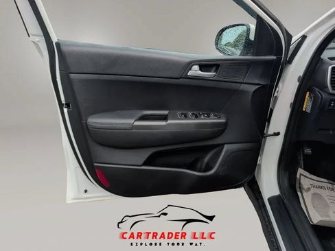 Used 2018 Kia Sportage LX AWD/4WD image 14