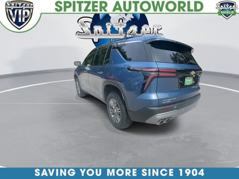 Used 2025 Chevrolet Traverse LT FWD image 7