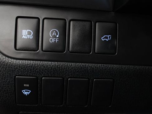 Used 2017 Toyota Highlander XLE image 37