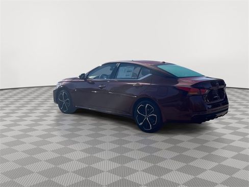 New 2025 Nissan Altima 2.5 SR w/ SR Premium Package image 7