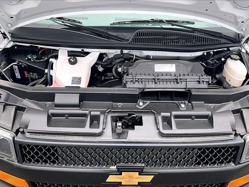 New 2025 Chevrolet Express 3500 LS RWD image 11