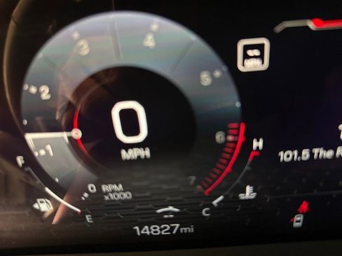 Used 2025 GMC Acadia Elevation image 19