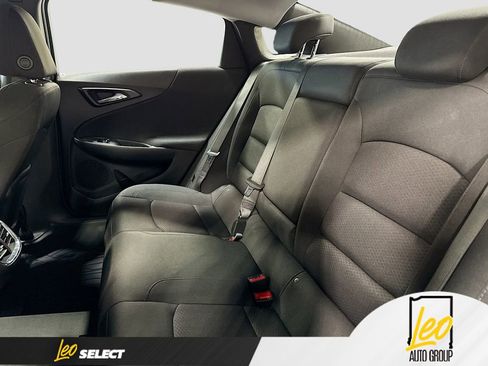 Used 2021 Chevrolet Malibu LT image 23