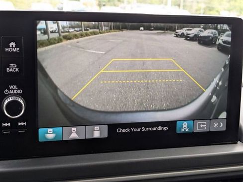 Certified 2025 Honda Pilot Touring image 26