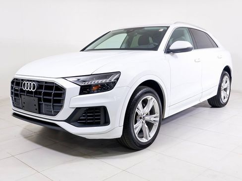 Used 2023 Audi Q8 Premium image 1