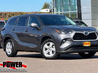 Used 2024 Toyota Highlander LE