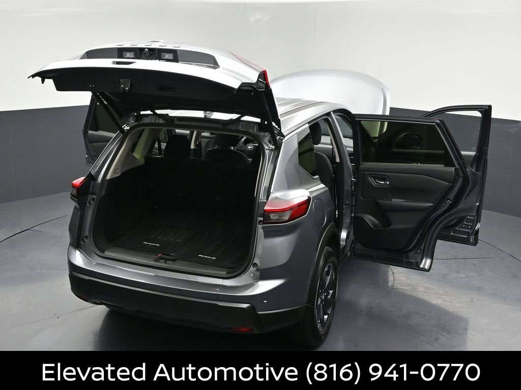 Certified 2026 Nissan Rogue SV AWD/4WD image 32