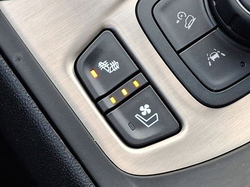 Certified 2022 GMC Terrain Denali w/ Denali Premium Package image 19