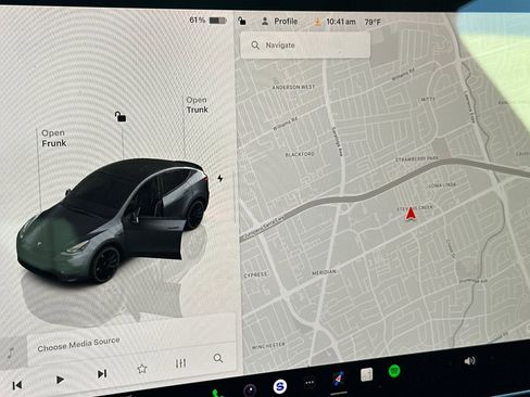 Used 2023 Tesla Model Y Performance AWD/4WD image 24