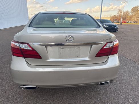 Used 2012 Lexus LS 460 w/ Comfort Pkg image 6