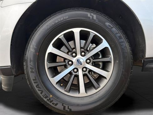 Used 2019 Ford Expedition XLT w/ Equipment Group 201A AWD/4WD image 32