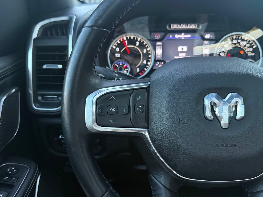 Used 2023 RAM 1500 Laramie AWD/4WD image 32