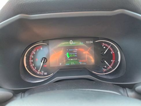 Used 2025 Toyota RAV4 LE AWD/4WD image 19