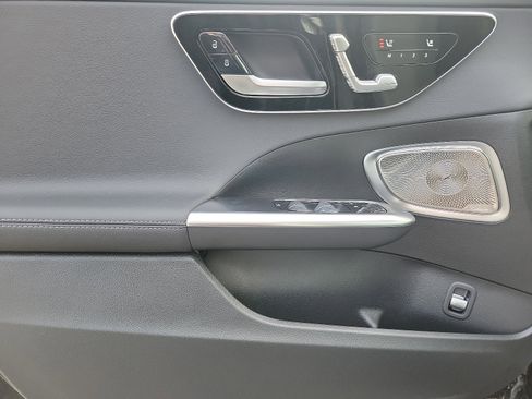 Used 2024 Mercedes-Benz C 300 image 12