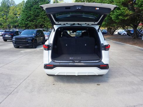 Used 2024 Lexus TX 500h AWD w/ Technology Package image 17