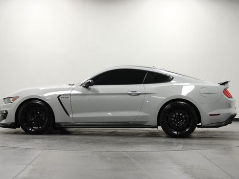 Used 2017 Ford Mustang Shelby GT350 w/ Convenience Package RWD image 7