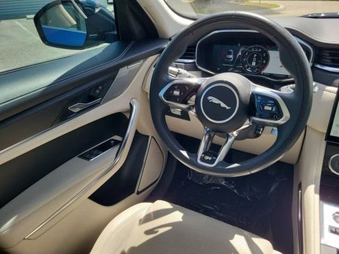 Used 2021 Jaguar F-PACE R-Dynamic S image 15