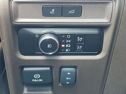 Used 2024 Ford Expedition King Ranch image 20